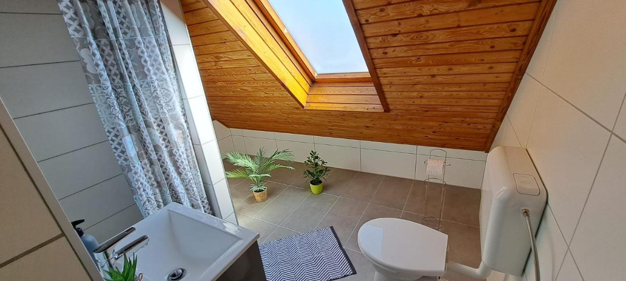 Babi Apartmanhaz Gyenesdiás Exterior foto